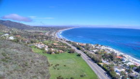 Ocean View, Walk to Beach, Tennis ct,8 parking